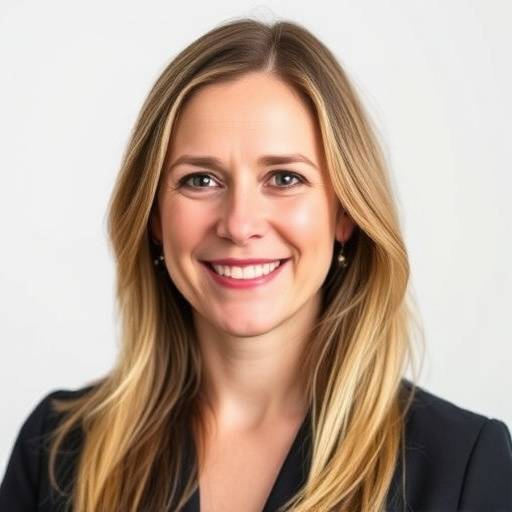 Portretfoto van Sarah de Vries, mede-oprichter van InterviewSucces